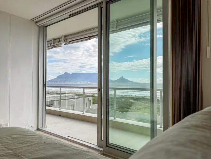 To Let 2 Bedroom Property for Rent in Dolphin Beach Western Cape